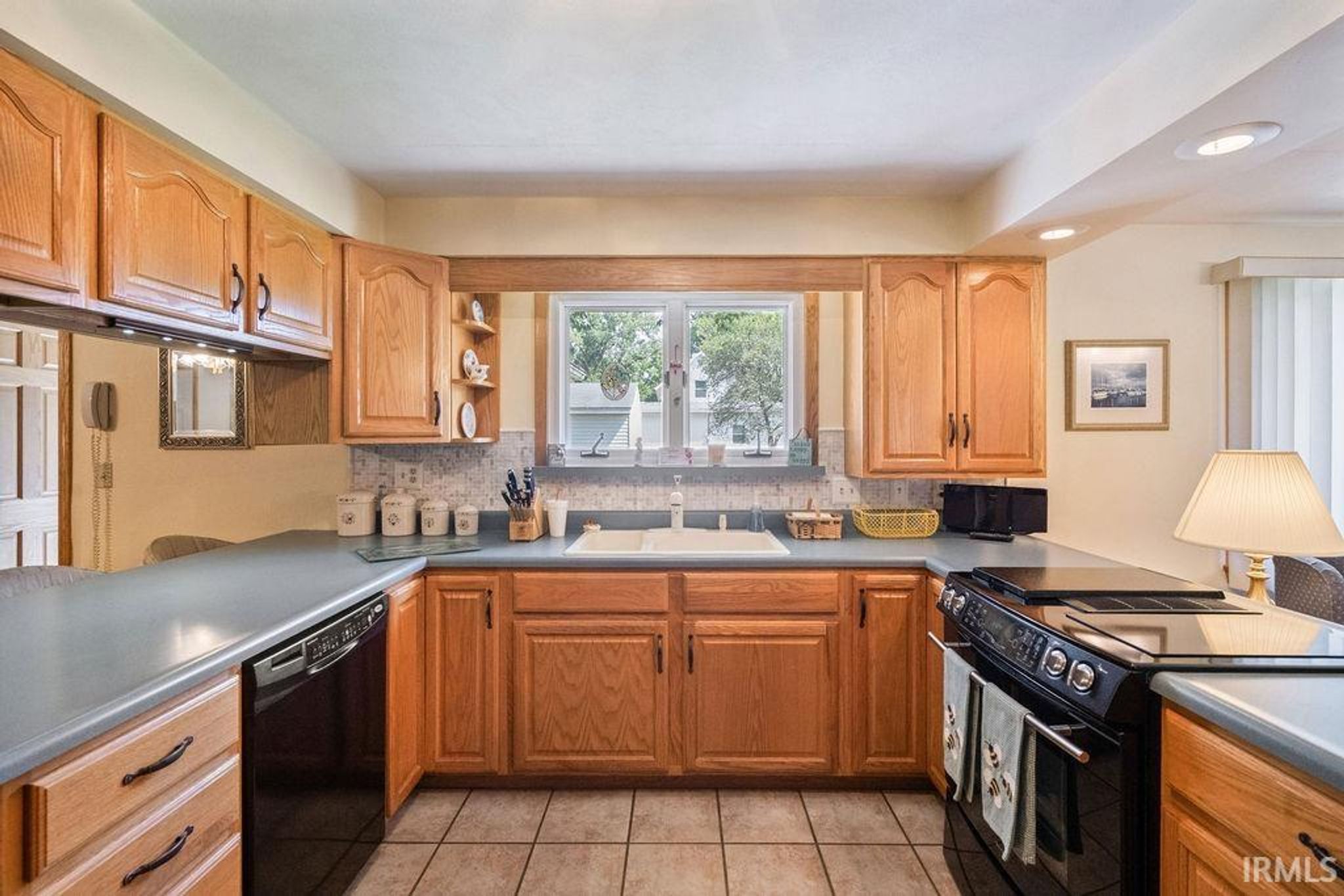 Image of 34 Oak Street